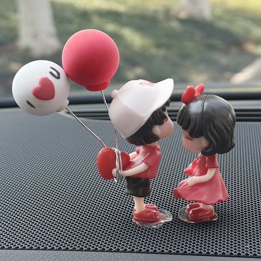 Car Couple Kiss Action Figure For Dashboard